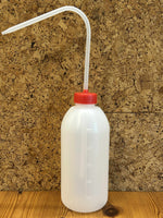 Plastflaske med rør – præcis dosering af væsker