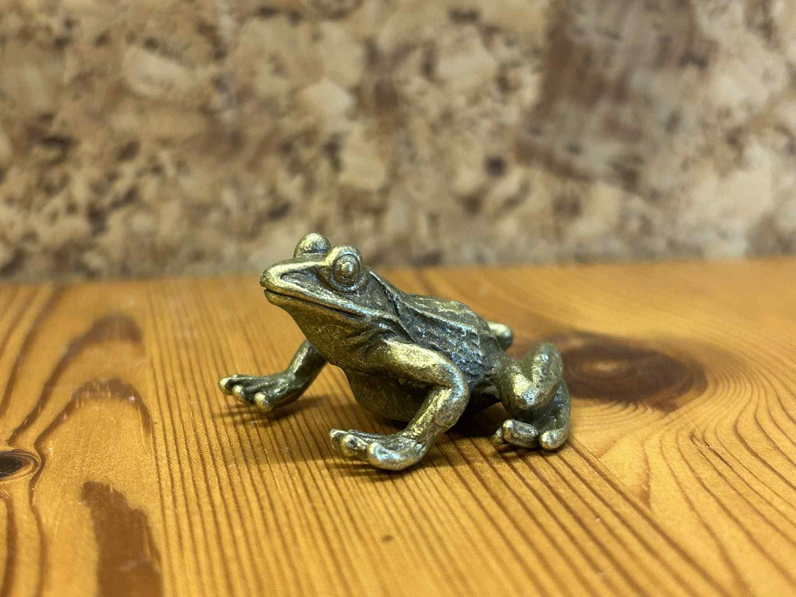 Frø Figur – Klassisk